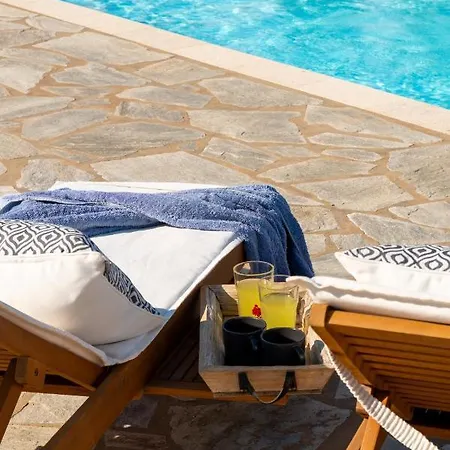 Kallirroe Deluxe With Sea View And Pool